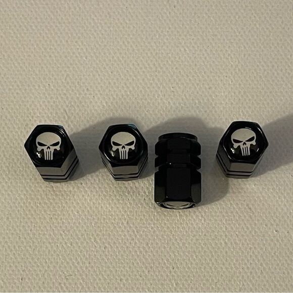 Skull Valve Stem Caps in Black Set of 4 NWT - Picture 1 of 4